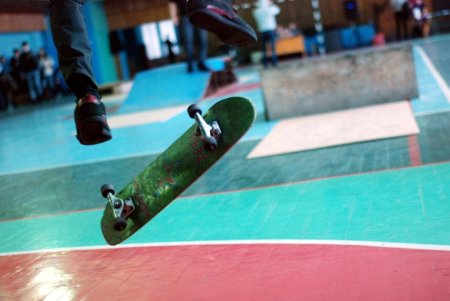 �Nuclear skating�